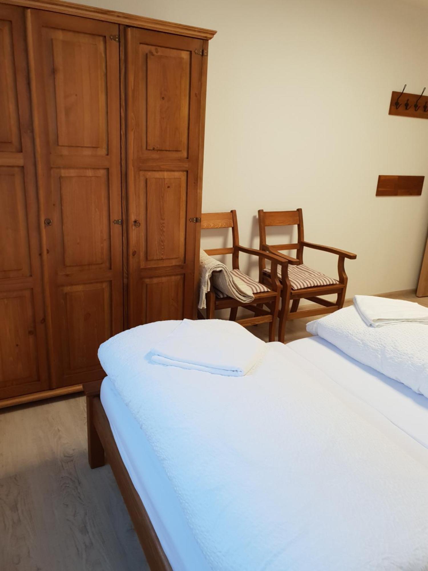 Amalia Haus Apartment Tux Bilik gambar