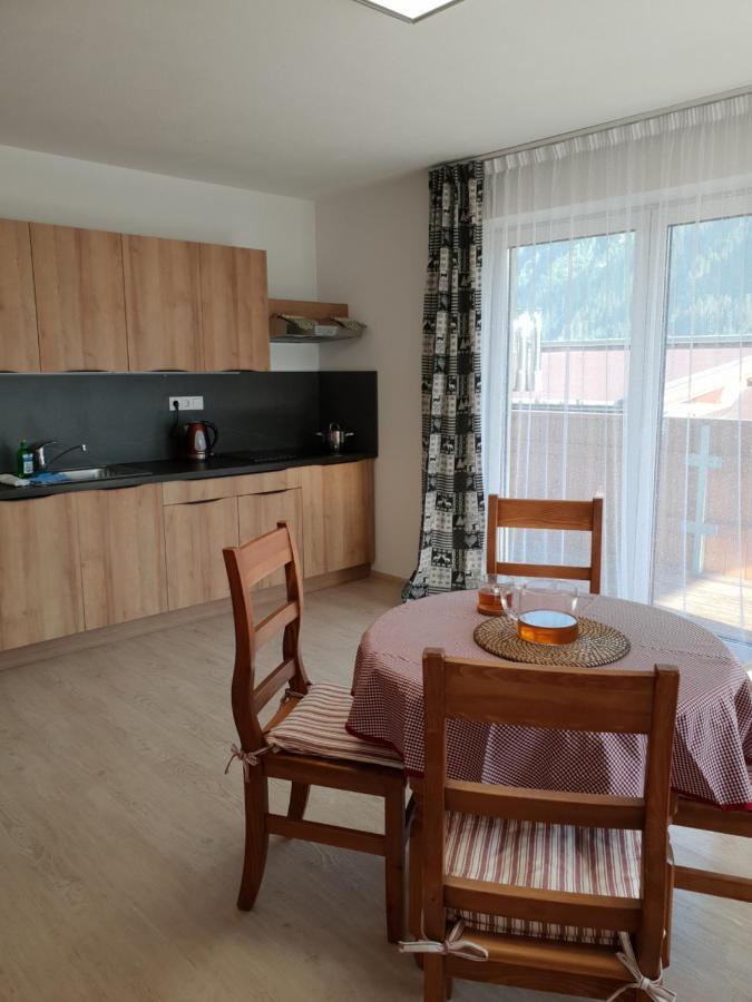 Amalia Haus Apartment Tux Luaran gambar
